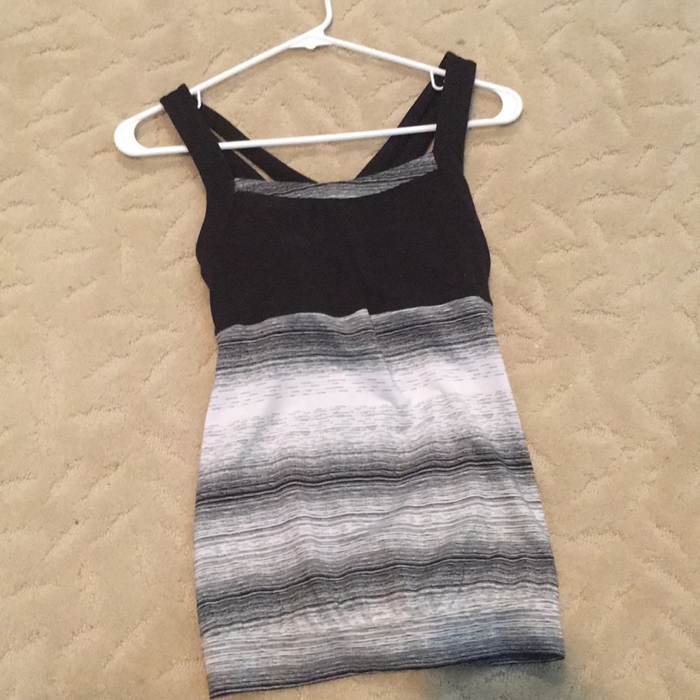 Athletic tank top